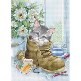 LS B2391 Cross stitch kit - Cute kitten