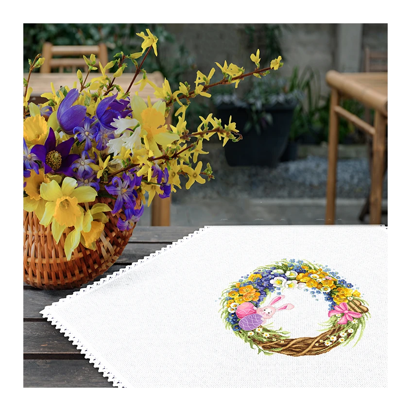 Cross stitch pattern for a phone - Tablecloth with an Easter wreath