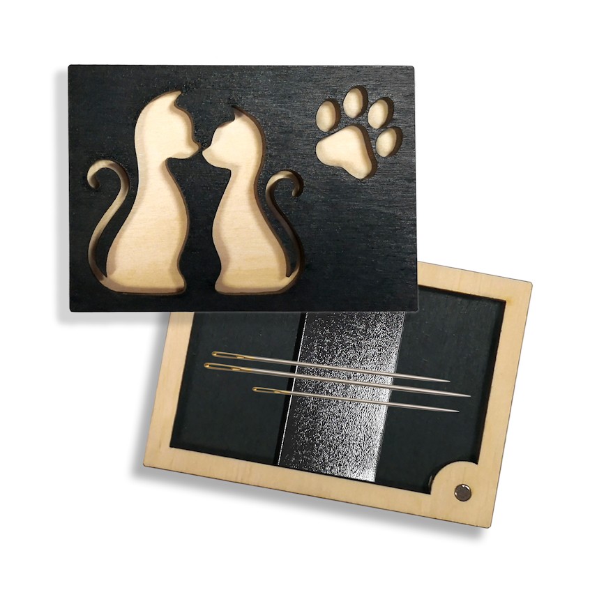 Needle case with magnet - Cats