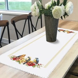 GU 10577 Ristipistokuvio paperilla - pöytäjuoksija lintujen kanssa