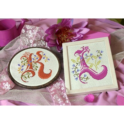 GU 4477-11 Nyomtatott keresztszemes minta - K monogram
