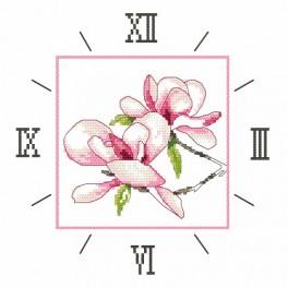 GC 8675 Cross stitch pattern - Clock with magnolia
