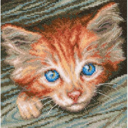 Cross stitch set - Fluffy observer Cross stitch set - Fluffy observer