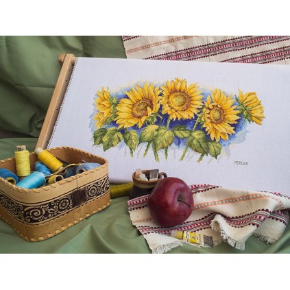 Mer K -125 Cross Stitch Kit - Bright Sunflowers