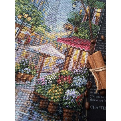 MER K-162 Cross stitch kit - Rainy Paris
