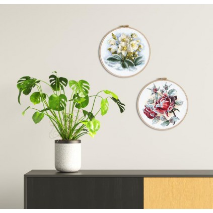 Zn 10306 Cross Stitch Tapestry Kit - Winter Flower